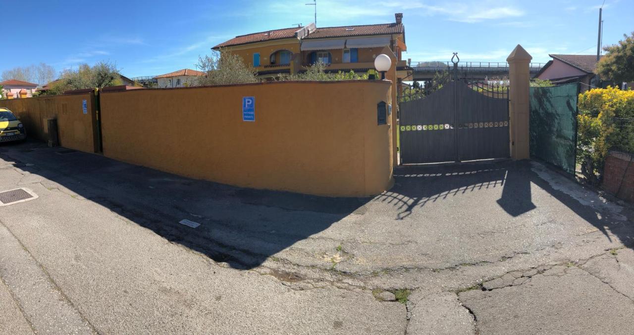 Casa Vacanze Sunflower Καρράρα Εξωτερικό φωτογραφία